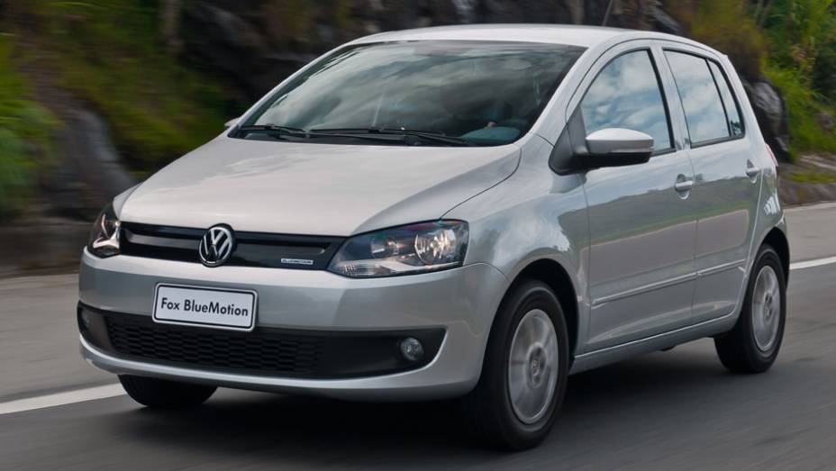 Versão preza pela eficiência e redução de consumo | <a href="https://beta-develop.quatrorodas.abril.com.br/carros/lancamentos/vw-fox-bluemotion-683155.shtml" rel="migration">Leia mais</a>