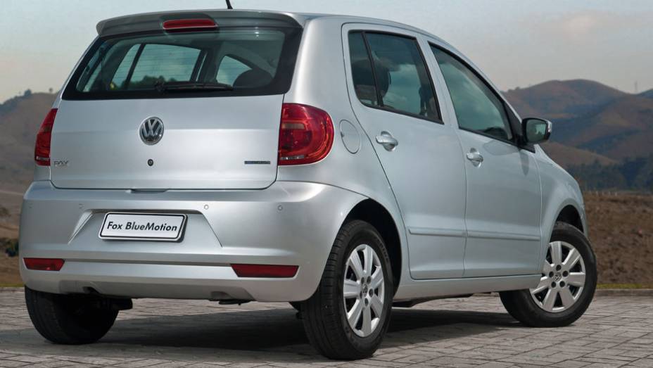 VW diz que versão é 12,7% mais econômica | <a href="https://beta-develop.quatrorodas.abril.com.br/carros/lancamentos/vw-fox-bluemotion-683155.shtml" rel="migration">Leia mais</a> VW diz que versão é 12,7% mais econômica | <a href="https://beta-develop.quatrorodas.abril.com.br/carros/lancamentos/vw-fox-bluemotion-683155.shtml" rel="migration">Leia mais</a>