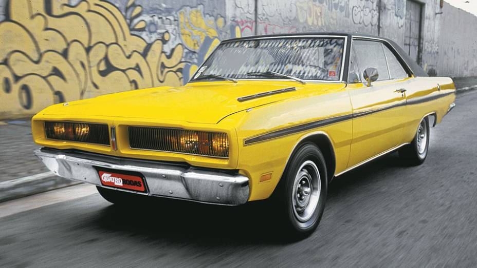 Talvez o representante mais famoso dos muscle-cars, o Dodge Charger R/T acabou derrotado pelo Chevrolet Opala SS e perdeu a chance de ir &agrave; final | <a href="https://beta-develop.quatrorodas.abril.com.br/classicos/grandescarros/dodge-charger-484672.shtml" rel="migration">Leia mais</a>