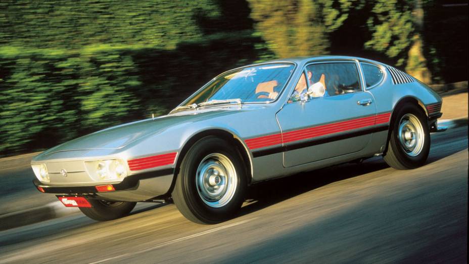 Considerado por muitos como o Volkswagen mais bonito de todos os tempos, o brasileiro SP2 n&atilde;o fez muito sucesso na &eacute;poca, mas hoje s&atilde;o disputados por colecionadores de todo o mundo; na vota&ccedil;&atilde;o, foi derrotado pelo Opala SS | <a href="https://quatrorodas.abr" rel="migration"></a>