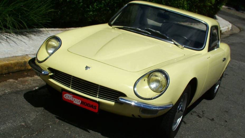 O Puma GT n&atilde;o era t&atilde;o esportivo assim no desempenho, mas encantava pelo belo design que o fazia ser comparado aos modelos europeus; pena que n&atilde;o foi bem em nossa elei&ccedil;&atilde;o, perdendo para o Golf GTI | <a href="https://beta-develop.quatrorodas.abril.com.br/classicos/brasile" rel="migration"></a>