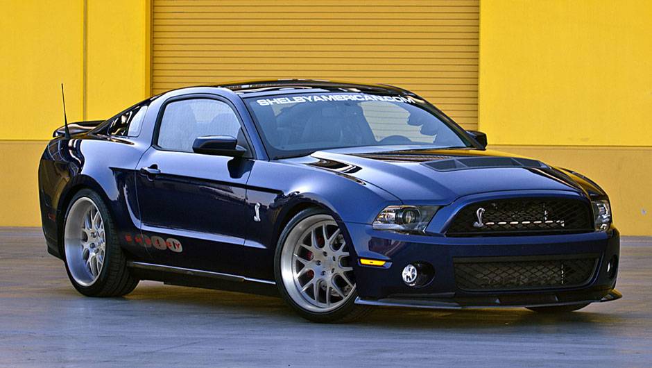 Shelby 1000: apresentado no Sal&atilde;o de Nova York, o muscle-car entrega mais de 1000 cavalos | <a href="https://beta-develop.quatrorodas.abril.com.br/noticias/carrol-shelby-morre-aos-89-anos-321336_p.shtml" target="_blank" rel="migration">Carroll Shelby morre aos 89 anos</a> | <a href="http:/" rel="migration"></a>