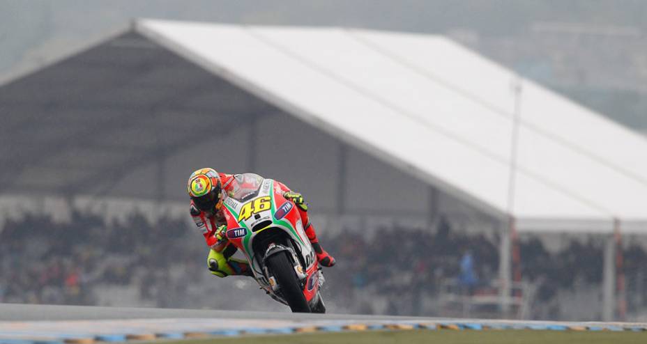 Valentino Rossi se adaptou bem ao piso molhado Valentino Rossi se adaptou bem ao piso molhado
