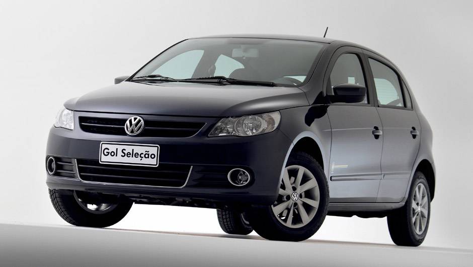 VW Gol Seleção (2010): aproveitando o fato de ser patrocinadora da CBF (Confederação Brasileira de Futebol), a versão trazia o escudo da seleção estampado nas laterais e nos bancos; tinha apenas motor 1.0 VW Gol Seleção (2010): aproveitando o fato de ser patrocinadora da CBF (Confederação Brasileira de Futebol), a versão trazia o escudo da seleção estampado nas laterais e nos bancos; tinha apenas motor 1.0