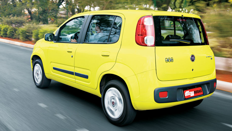 1&ordm; lugar: Fiat Uno | Deprecia&ccedil;&atilde;o em um ano: -6,7% | Vers&atilde;o do carro que menos se depreciou: Way 1.0 8v 4p