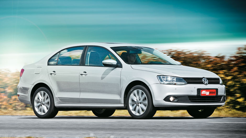 3&ordm; Lugar: Volkswagen Jetta | Deprecia&ccedil;&atilde;o em um ano: -8,0% | Vers&atilde;o do carro que menos se depreciou: Highline 2.0 TSI 4p