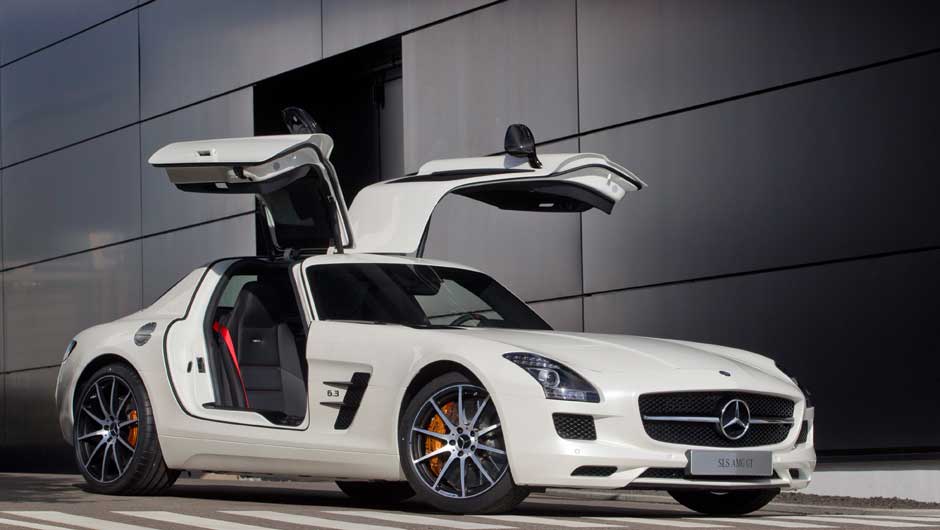 SLS AMG: primeiro projeto totalmente desenvolvido pela AMG, o belo esportivo &eacute; o sucessor virtual do SLR McLaren