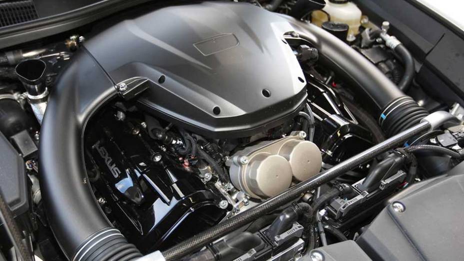 Apenas uma unidade do LFA ser&aacute; importada para o Brasil | <a href="https://beta-develop.quatrorodas.abril.com.br/salao-do-automovel/2012/carros/lexus-lfa-703969.shtml" rel="migration">Leia mais</a>