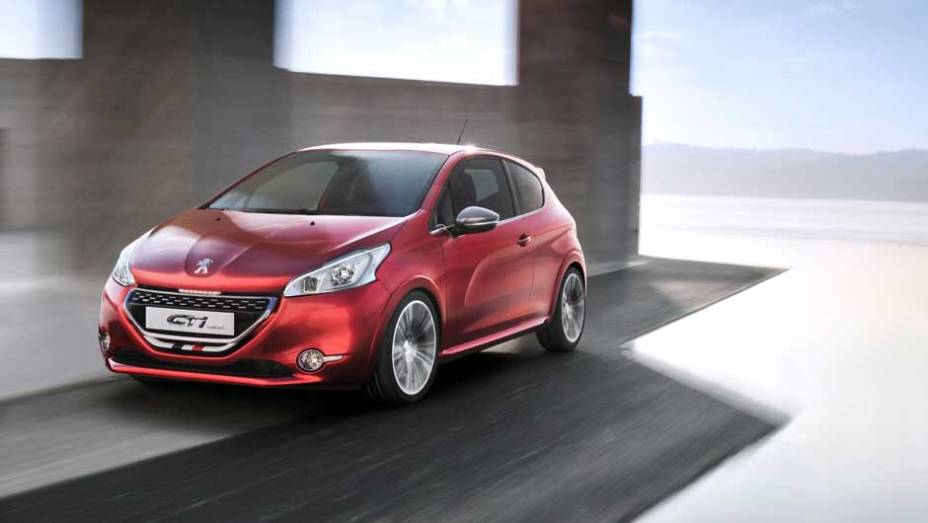 Peugeot confirmou a vers&atilde;o de produ&ccedil;&atilde;o do 208 GTI para o Sal&atilde;o de Paris deste ano. Vers&atilde;o conceitual foi mostrada em Genebra. <a href="https://beta-develop.quatrorodas.abril.com.br/noticias/fabricantes-peugeot-208-gti-sera-mostrado-paris-325335_p.shtml" rel="migration">Leia mais</a>