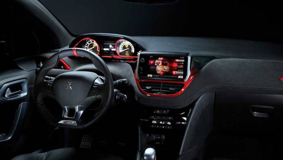 Peugeot confirmou a versão de produção do 208 GTI para o Salão de Paris deste ano. Versão conceitual foi mostrada em Genebra. <a href="https://beta-develop.quatrorodas.abril.com.br/noticias/fabricantes-peugeot-208-gti-sera-mostrado-paris-325335_p.shtml" rel="migration">Leia mais</a>