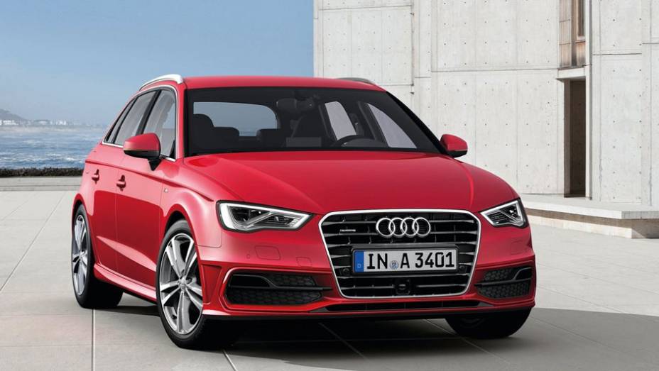 A novidade come&ccedil;ar&aacute; a ser vendida na Europa em fevereiro de 2013. | <a href="https://beta-develop.quatrorodas.abril.com.br/salao-do-automovel/2012/carros/a3-sportback-704308.shtml" rel="migration">Leia mais</a>
