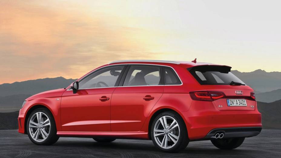 Segundo a Audi, o A3 contará com três opções de motorização no período de seu lançamento. | <a href="https://beta-develop.quatrorodas.abril.com.br/salao-do-automovel/2012/carros/a3-sportback-704308.shtml" rel="migration">Leia mais</a>