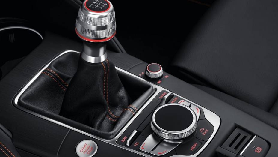 Posteriormente, a Audi promete que ser&atilde;o disponibilizados para o modelo duas vertentes do propulsor 2.0 TDI e um 1.2 TSFI. | <a href="%20https://beta-develop.quatrorodas.abril.com.br/saloes/paris/2012/audi-a3-sportback-702740.shtml" rel="migration">Leia mais</a>