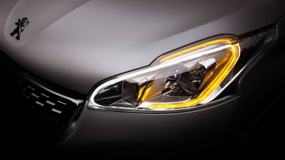 O propulsor, porém, está ajustado para produzir 197 cv e 28 mkgf de torque. | <a href="%20https://beta-develop.quatrorodas.abril.com.br/saloes/paris/2012/peugeot-208-gti-702614.shtml" rel="migration">Leia mais</a> O propulsor, porém, está ajustado para produzir 197 cv e 28 mkgf de torque. | <a href="%20https://beta-develop.quatrorodas.abril.com.br/saloes/paris/2012/peugeot-208-gti-702614.shtml" rel="migration">Leia mais</a>