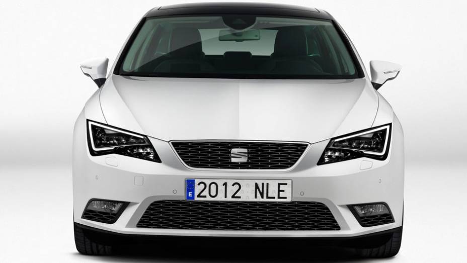 A Seat ainda afirma que o novo Leon tornou-se 90 kg mais leve se comparado à geração anterior. | <a href="%20https://beta-develop.quatrorodas.abril.com.br/saloes/paris/2012/seat-leon-702693.shtml" rel="migration">Leia mais</a>