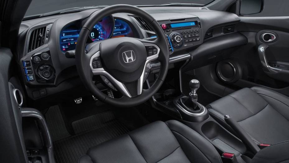 SUV mantém a motorização híbrida presente em sua versão atual | <a href="https://beta-develop.quatrorodas.abril.com.br/saloes/paris/2012/honda-cr-z-703324.shtml" rel="migration">Leia mais</a>