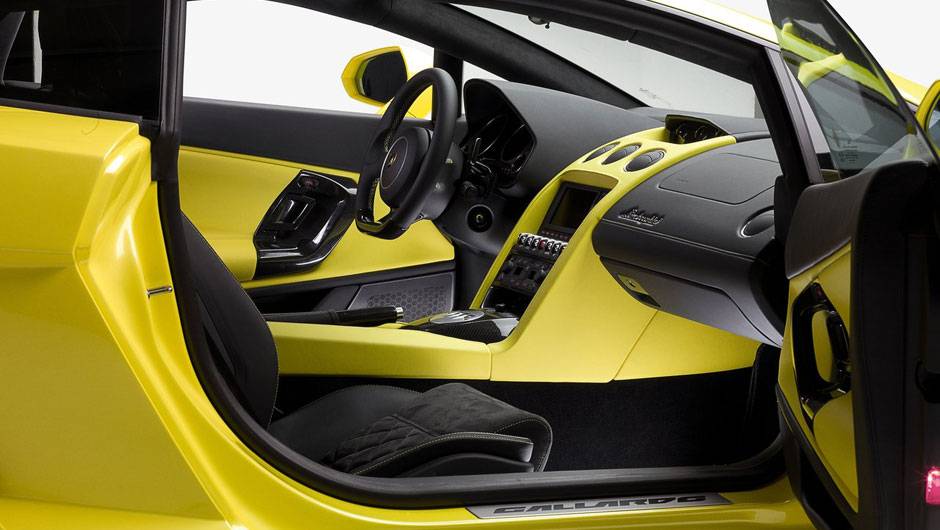 Novidade come&ccedil;a a ser vendida na Europa em novembro deste ano | <a href="https://beta-develop.quatrorodas.abril.com.br/saloes/paris/2012/lamborghini-gallardo-lp-560-4-703460.shtml" rel="migration">Leia mais</a>