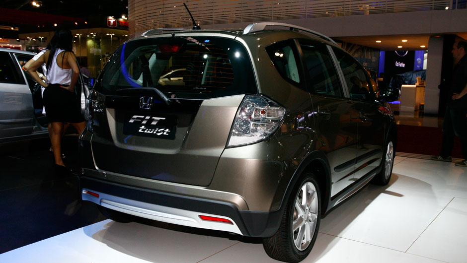 Vers&atilde;o desenvolvida no Brasil e exclusiva para nosso mercado - <a href="https://beta-develop.quatrorodas.abril.com.br/salao-do-automovel/2012/carros/honda-fit-twist-708885.shtml" rel="migration">Leia mais</a>