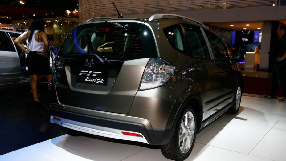 Vers&atilde;o desenvolvida no Brasil e exclusiva para nosso mercado - <a href="https://beta-develop.quatrorodas.abril.com.br/salao-do-automovel/2012/carros/honda-fit-twist-708885.shtml" rel="migration">Leia mais</a>