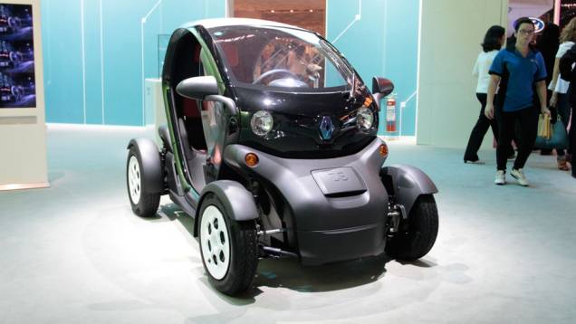 A Renault posiciona o Twizy como um segundo carro ideal para um morador de área urbana <a href="https://beta-develop.quatrorodas.abril.com.br/salao-do-automovel/2012/carros/twizy-703944.shtml" rel="migration">Leia mais</a> A Renault posiciona o Twizy como um segundo carro ideal para um morador de área urbana <a href="https://beta-develop.quatrorodas.abril.com.br/salao-do-automovel/2012/carros/twizy-703944.shtml" rel="migration">Leia mais</a>