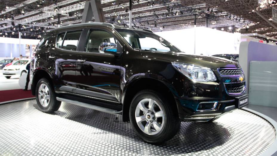 A Trailblazer, nova versão Blazer da S10, foi apresentada pela Chevrolet no Salão do Automóvel | <a href="https://beta-develop.quatrorodas.abril.com.br/salao-do-automovel/2012/carros/s10-grand-blazer-704027.shtml" rel="migration">Leia mais</a> A Trailblazer, nova versão Blazer da S10, foi apresentada pela Chevrolet no Salão do Automóvel | <a href="https://beta-develop.quatrorodas.abril.com.br/salao-do-automovel/2012/carros/s10-grand-blazer-704027.shtml" rel="migration">Leia mais</a>