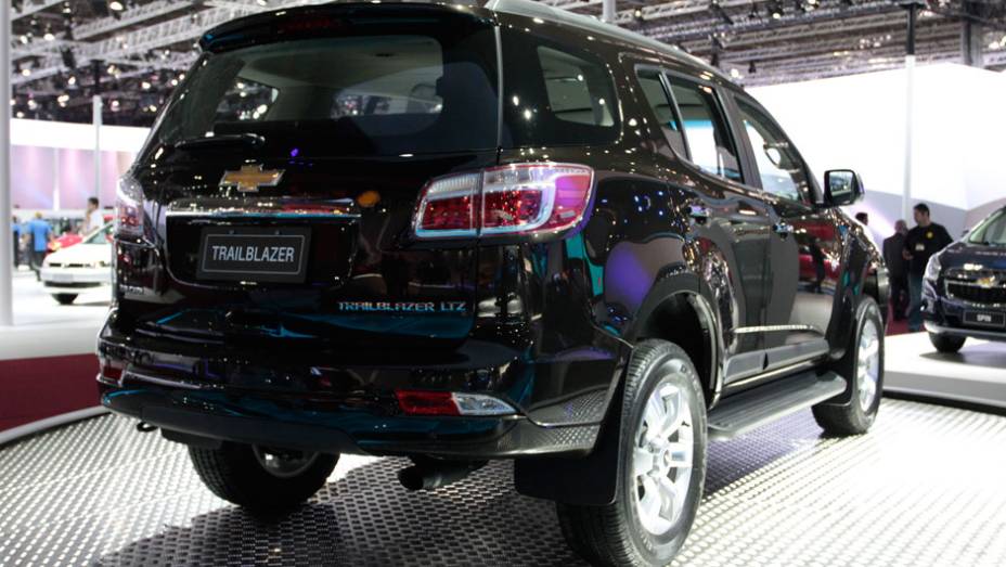 Por exemplo: controle de estabilidade, freios com sistema anti-travamento (ABS) e assist&ecirc;ncia de frenagem e controle de tra&ccedil;&atilde;o | <a href="https://beta-develop.quatrorodas.abril.com.br/salao-do-automovel/2012/carros/s10-grand-blazer-704027.shtml" rel="migration">Leia mais</a>