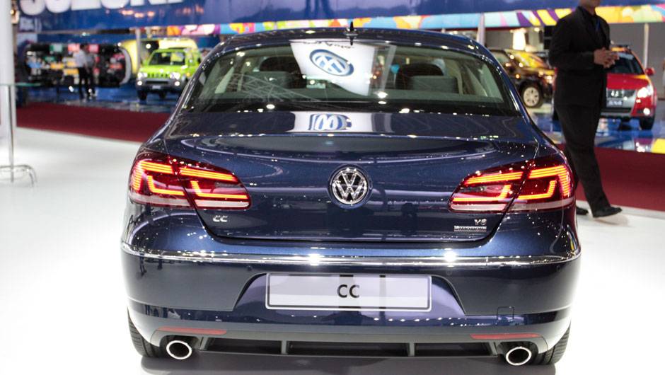 O motor agrada pela sonoridade t&iacute;pica dos seis cilindros em V | <a href="https://beta-develop.quatrorodas.abril.com.br/salao-do-automovel/2012/carros/cc-703952.shtml" rel="migration">Leia mais</a>