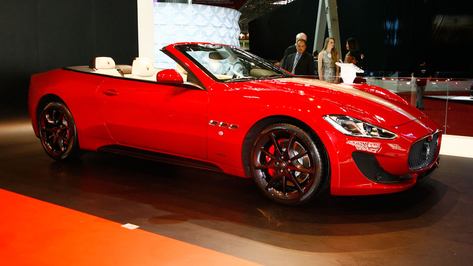 O superesportivo GranCabrio Sport &eacute; o primeiro convers&iacute;vel de quatro lugares da feito pela fabricante italiana | <a href="https://beta-develop.quatrorodas.abril.com.br/salao-do-automovel/2012/carros/grancabrio-sport-710165.shtml" rel="migration">Leia mais</a>