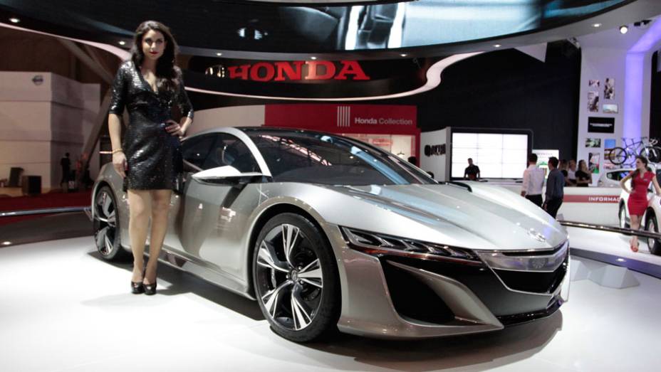 O Acura NSX concept chegou ao Salão do Automóvel | <a href="https://beta-develop.quatrorodas.abril.com.br/salao-do-automovel/2012/carros/nsx-710745.shtml" rel="migration">Leia mais</a>