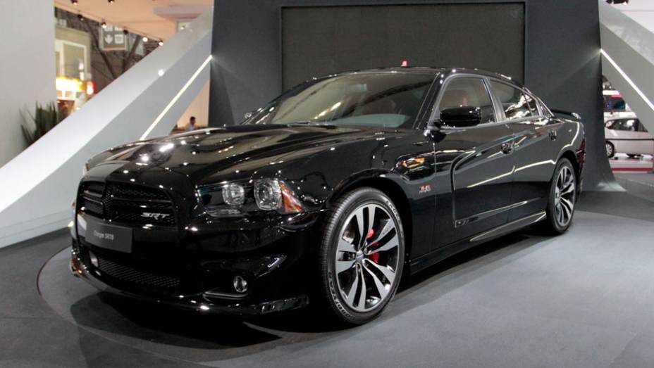 Modelo SRT8 &eacute; o suprassumo da linha Dodge SRT <a href="https://beta-develop.quatrorodas.abril.com.br/salao-do-automovel/2012/carros/charger-srt8-super-bee-703995.shtml" rel="migration">Leia mais</a>
