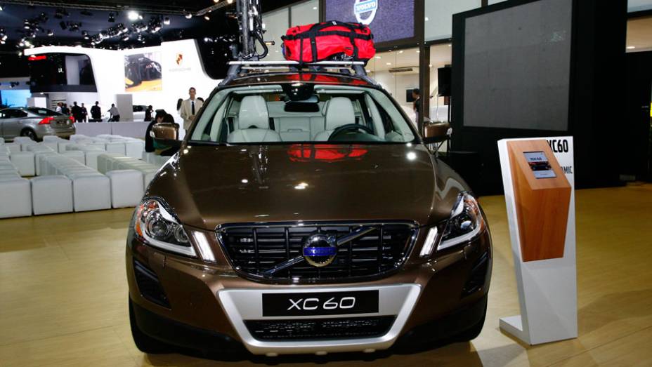 A linha 2013 do modelo não traz grandes mudanças, mas será oferecida em cinco versões | <a href="https://beta-develop.quatrorodas.abril.com.br/salao-do-automovel/2012/carros/xc60-710170.shtml" rel="migration">Leia mais</a>