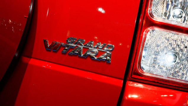Em termos de segurança, são oferecidos itens como freios ABS, sistemas BAS e EBD e airbags | <a href="https://beta-develop.quatrorodas.abril.com.br/salao-do-automovel/2012/carros/grand-vitara-703984.shtml" rel="migration">Leia mais</a> Em termos de segurança, são oferecidos itens como freios ABS, sistemas BAS e EBD e airbags | <a href="https://beta-develop.quatrorodas.abril.com.br/salao-do-automovel/2012/carros/grand-vitara-703984.shtml" rel="migration">Leia mais</a>
