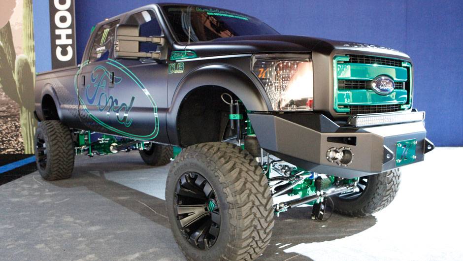 A Ford F-350 tamb&eacute;m subiu na vida com a troca da suspens&atilde;o