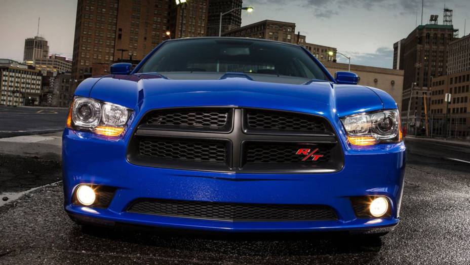 O Dodge Charger Daytona 2013 chegará às concessionárias norte-americanas no primeiro trimestre do próximo ano | <a href="%20https://beta-develop.quatrorodas.abril.com.br/saloes/los-angeles/2012/dodge-charger-daytona-724025.shtml" rel="migration">Leia mais</a>