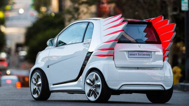 Ele é movido por uma bateria de íon-lítio de 17,6 kWh | <a href="https://beta-develop.quatrorodas.abril.com.br/saloes/los-angeles/2012/smart-forjeremy-concept-724531.shtml" rel="migration">Leia mais</a> Ele é movido por uma bateria de íon-lítio de 17,6 kWh | <a href="https://beta-develop.quatrorodas.abril.com.br/saloes/los-angeles/2012/smart-forjeremy-concept-724531.shtml" rel="migration">Leia mais</a>