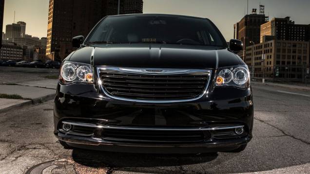 O conjunto mecânico da Town & Country S é o mesmo 3.6 V6 Pentastar | <a href="https://beta-develop.quatrorodas.abril.com.br/saloes/los-angeles/2012/chrysler-town-country-s-723717.shtml" rel="migration">Leia mais</a> O conjunto mecânico da Town & Country S é o mesmo 3.6 V6 Pentastar | <a href="https://beta-develop.quatrorodas.abril.com.br/saloes/los-angeles/2012/chrysler-town-country-s-723717.shtml" rel="migration">Leia mais</a>