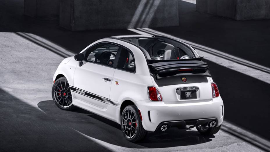 Fiat 500C Abarth | <a href="https://beta-develop.quatrorodas.abril.com.br/saloes/los-angeles/2012/fiat-tera-tres-novidades-los-angeles-724666.shtml" rel="migration">Leia mais</a>