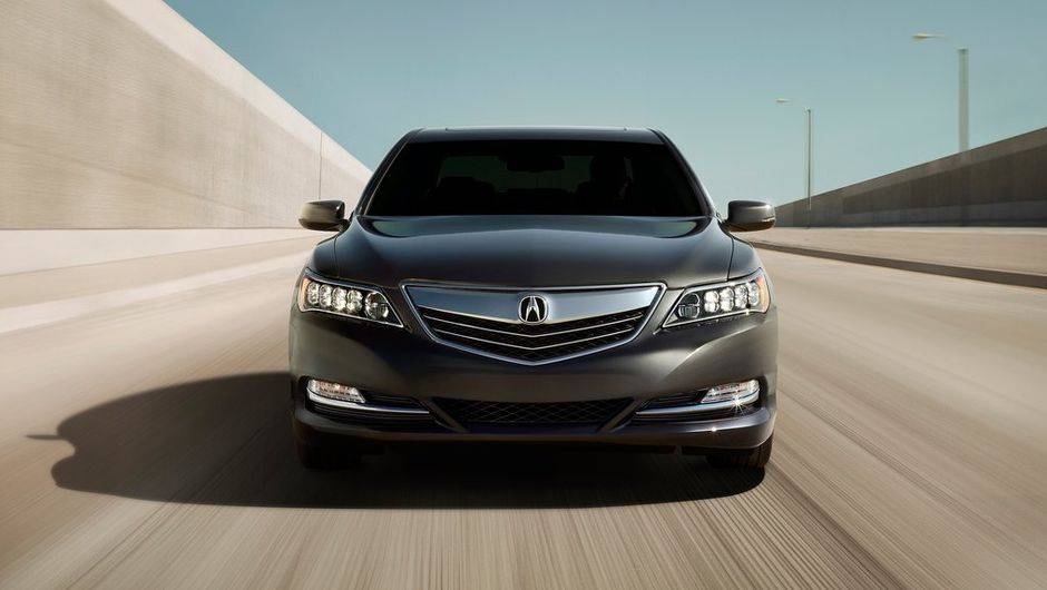 Sob o cap&ocirc;, motor 3.5 V6 de inje&ccedil;&atilde;o direta, que entrega 310 cavalos de pot&ecirc;ncia. Para auxiliar na redu&ccedil;&atilde;o do consumo de combust&iacute;vel, est&aacute; presente o sistema de desativa&ccedil;&atilde;o de cilindros | <a href="%20https://beta-develop.quatrorodas.abril.com.br/saloes/los-angeles/2012/ac" rel="migration"></a>