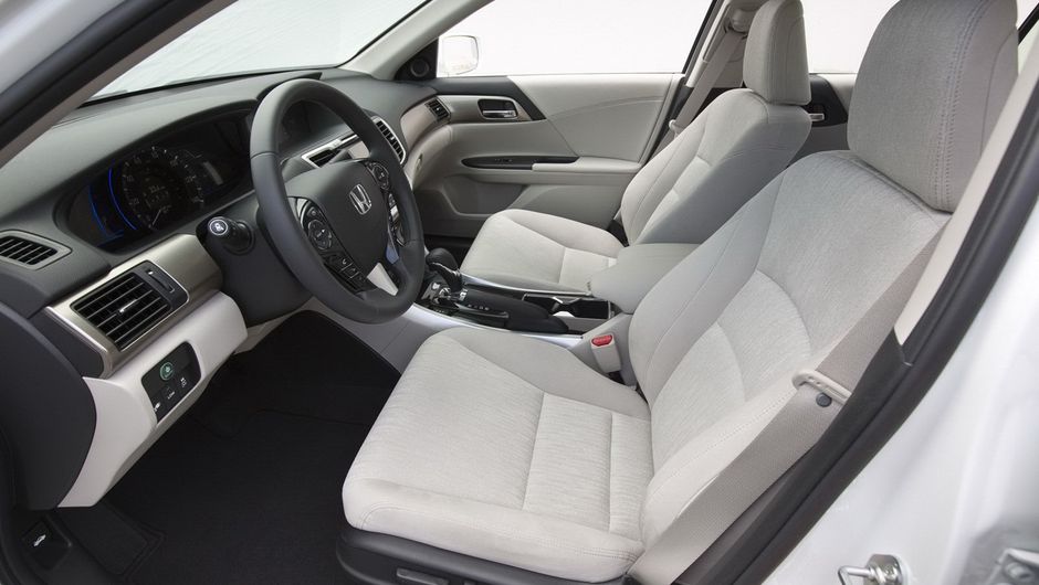 O in&iacute;cio das vendas do Accord PHEV est&aacute; programado para 15 de janeiro de 2013, nos Estados da Calif&oacute;rnia e Nova Iorque. O pre&ccedil;o de partida foi definido em US$ 39.780 | <a href="%20https://beta-develop.quatrorodas.abril.com.br/saloes/los-angeles/2012/honda-accord-phev-724" rel="migration"></a>