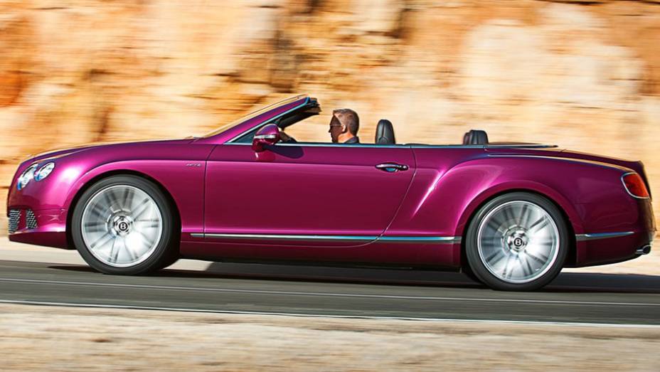 Dados fornecidos pela Bentley indicam que o modelo vai de 0 a 100 km/h em 4,1 segundos | <a href="https://beta-develop.quatrorodas.abril.com.br/saloes/detroit/2013/bentley-continental-gt-speed-convertible-730392.shtml" rel="migration">Leia mais</a>