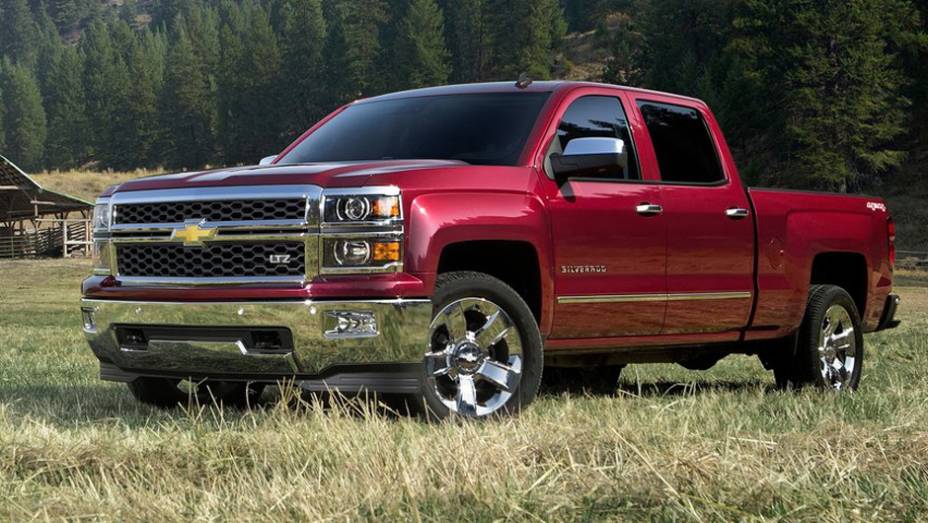 As linhas abrutalhadas continuam na nova geração | <a href="https://beta-develop.quatrorodas.abril.com.br/saloes/detroit/2013/chevrolet-silverado-730372.shtml" rel="migration">Leia mais</a> As linhas abrutalhadas continuam na nova geração | <a href="https://beta-develop.quatrorodas.abril.com.br/saloes/detroit/2013/chevrolet-silverado-730372.shtml" rel="migration">Leia mais</a>