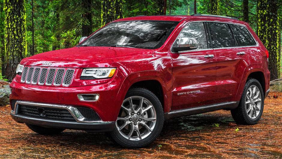 Externamente, o modelo passou por diversas mudan&ccedil;as, ganhando uma grade frontal renovada | <a href="https://beta-develop.quatrorodas.abril.com.br/saloes/detroit/2013/grand-cherokee-2014-730889.shtml" rel="migration">Leia mais</a>