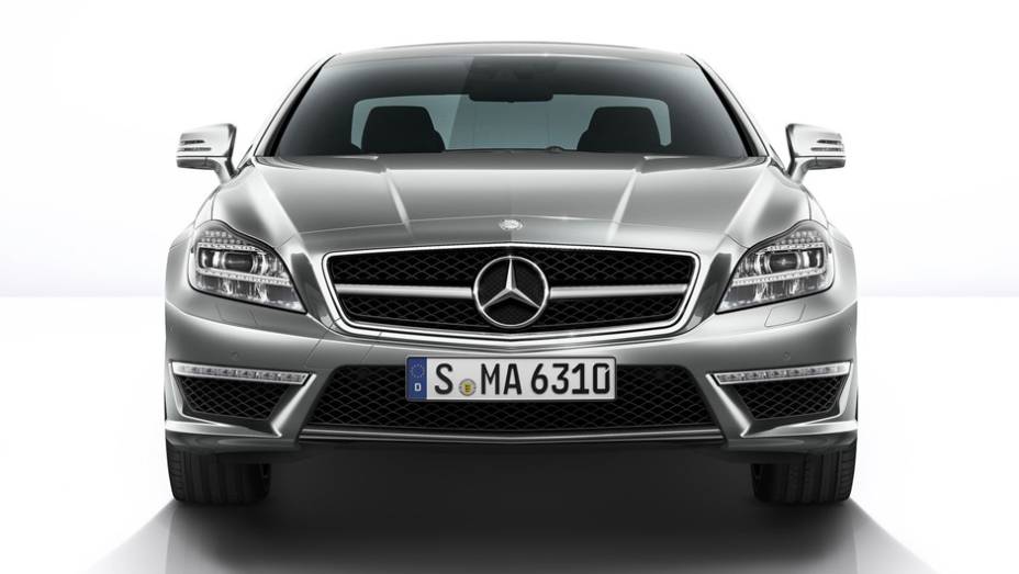 O cupê acelera de 0 a 100 km/h em 4.2 segundos | <a href="https://beta-develop.quatrorodas.abril.com.br/saloes/detroit/2013/mercedes-benz-cls-63-amg-730585.shtml" rel="migration">Leia mais</a>