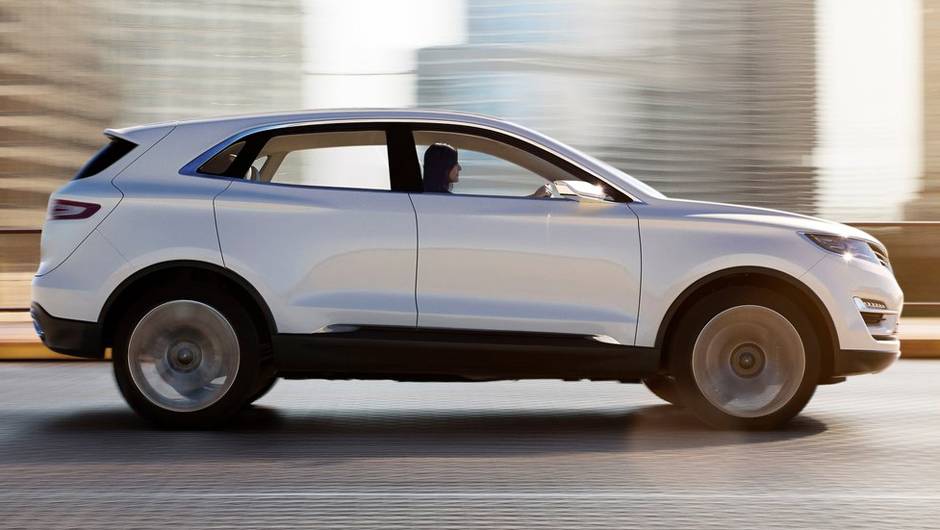Rodas de liga-leve de 20 polegadas comp&otilde;em o conjunto | <a href="https://beta-develop.quatrorodas.abril.com.br/saloes/detroit/2013/lincoln-mkc-concept-730866.shtml" rel="migration">Leia mais</a>