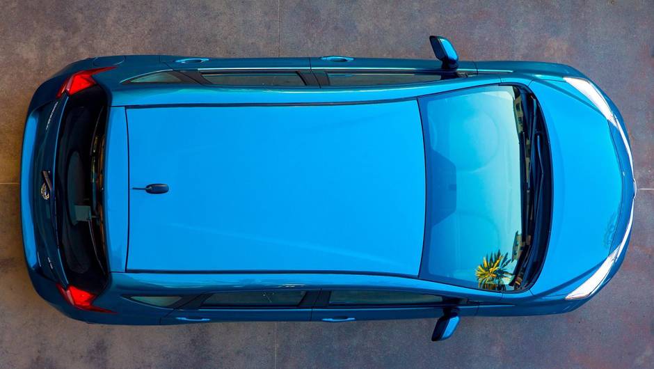 Equipado com motor 1.6 quatro cilindros, o hatch desenvolve 109 cavalos | <a href="https://beta-develop.quatrorodas.abril.com.br/saloes/detroit/2013/nissan-versa-note-731021.shtml" rel="migration">Leia mais</a> Equipado com motor 1.6 quatro cilindros, o hatch desenvolve 109 cavalos | <a href="https://beta-develop.quatrorodas.abril.com.br/saloes/detroit/2013/nissan-versa-note-731021.shtml" rel="migration">Leia mais</a>