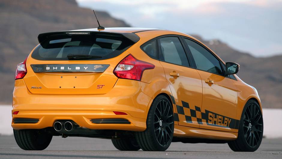 ...grade dianteira e aerofólio traseiro de carbono e desenhos customizados na carroceria | <a href="https://beta-develop.quatrorodas.abril.com.br/saloes/detroit/2013/shelby-focus-st-731039.shtml" rel="migration">Leia mais</a> ...grade dianteira e aerofólio traseiro de carbono e desenhos customizados na carroceria | <a href="https://beta-develop.quatrorodas.abril.com.br/saloes/detroit/2013/shelby-focus-st-731039.shtml" rel="migration">Leia mais</a>