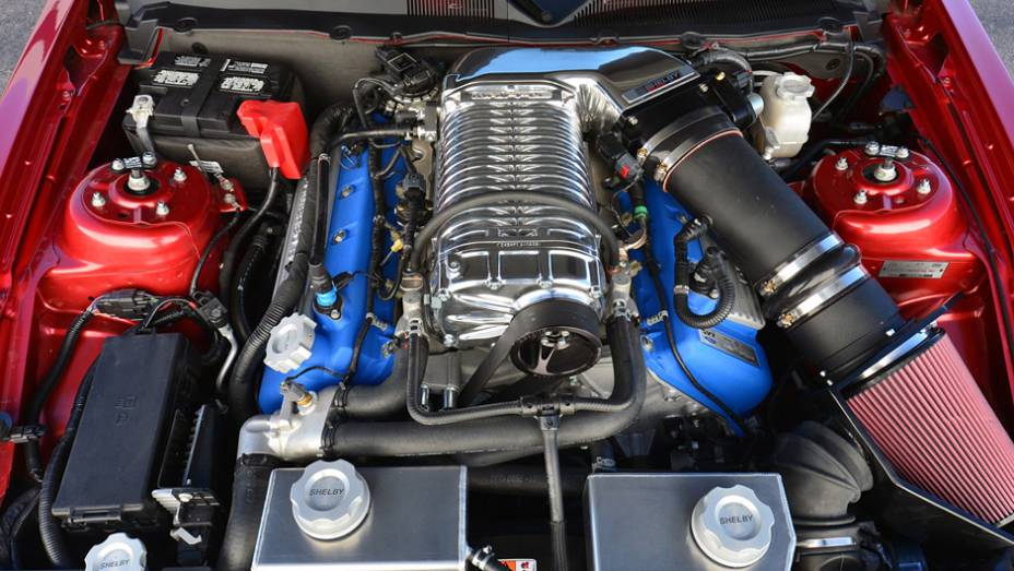 A nova versão do GT500 supera de longe a opção atual, que desenvolve "apenas" 662 cavalos | <a href="https://beta-develop.quatrorodas.abril.com.br/saloes/detroit/2013/shelby-gt500-super-snake-wide-body-731036.shtml" rel="migration">Leia mais</a> A nova versão do GT500 supera de longe a opção atual, que desenvolve "apenas" 662 cavalos | <a href="https://beta-develop.quatrorodas.abril.com.br/saloes/detroit/2013/shelby-gt500-super-snake-wide-body-731036.shtml" rel="migration">Leia mais</a>