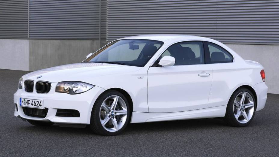 COUP&Eacute; ESPORTIVO: BMW 135i