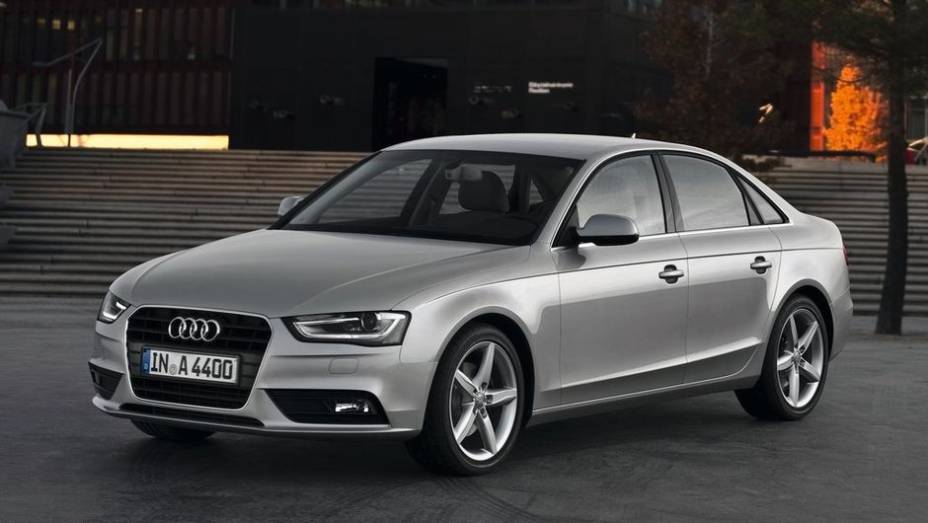 SEDÃS ESPORTIVOS: Audi A4 SEDÃS ESPORTIVOS: Audi A4