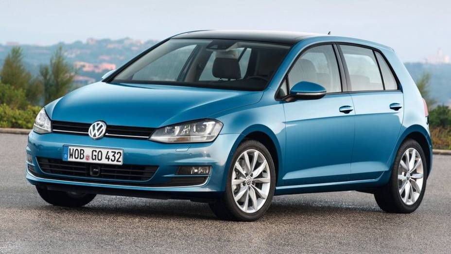 COMPACTOS E SUBCOMPACTOS: Volkswagen Golf COMPACTOS E SUBCOMPACTOS: Volkswagen Golf